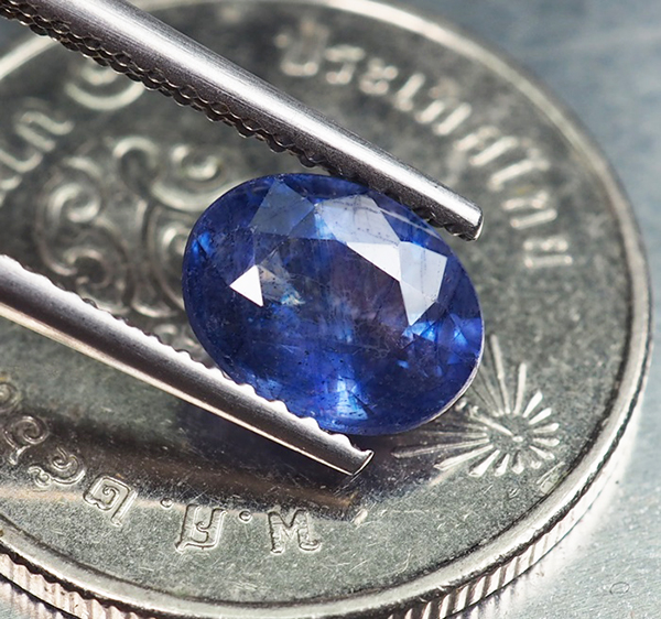 พลอยไพลิน (Blue Sapphire) 1.50 กะรัต