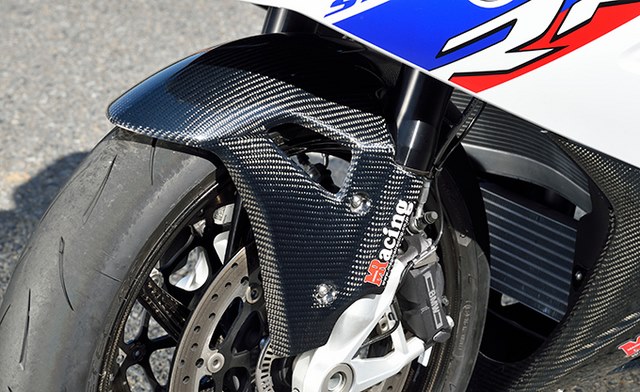 บังโคลนหน้า คาร์บอน Magical Racing จาก Japan สำหรับ S1000RR 20+
