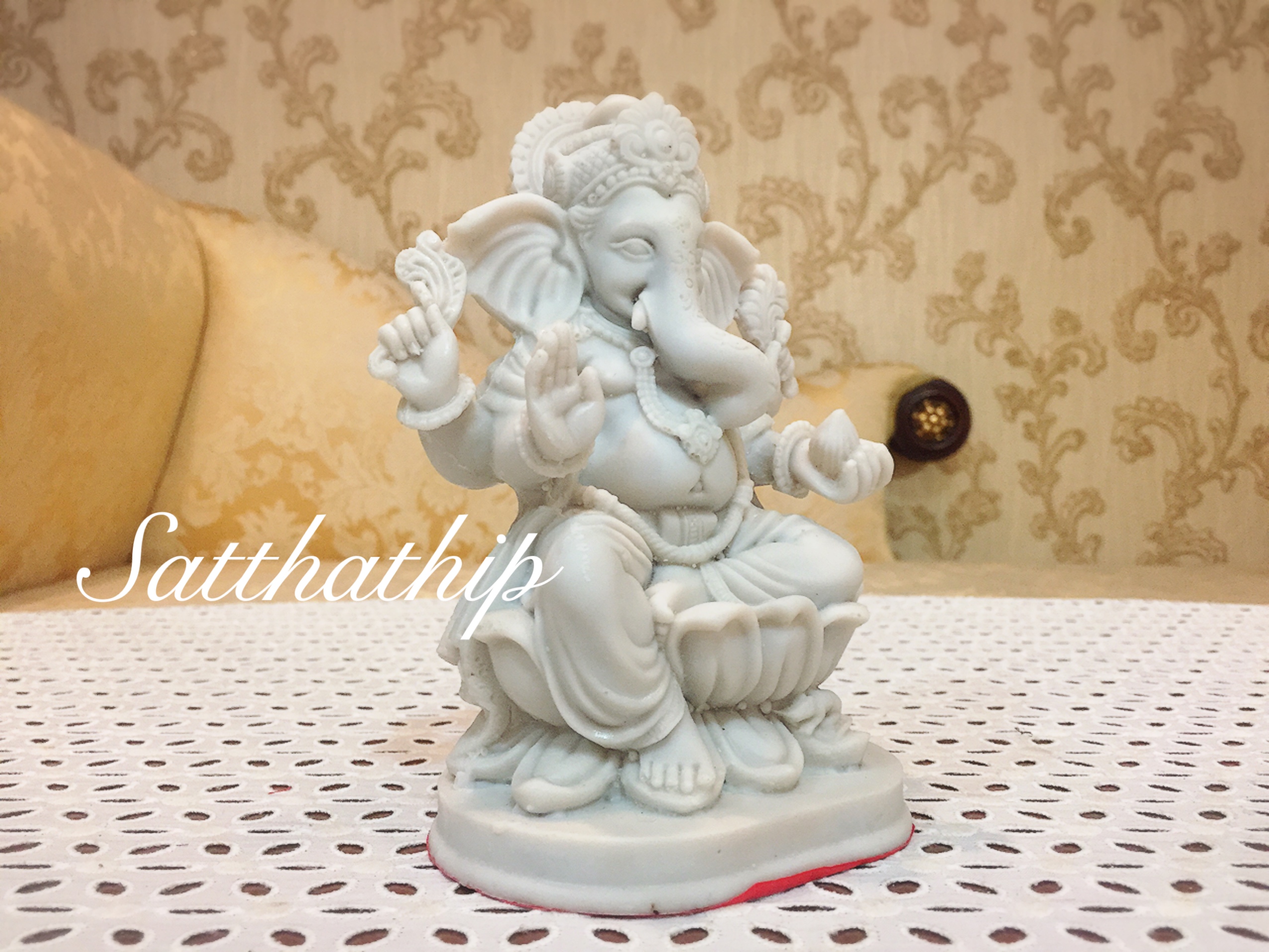 พระพิฆเนศ ปางสัมปทายะคเณศ (เรซิ่น) - Ganesha: Lord of Success