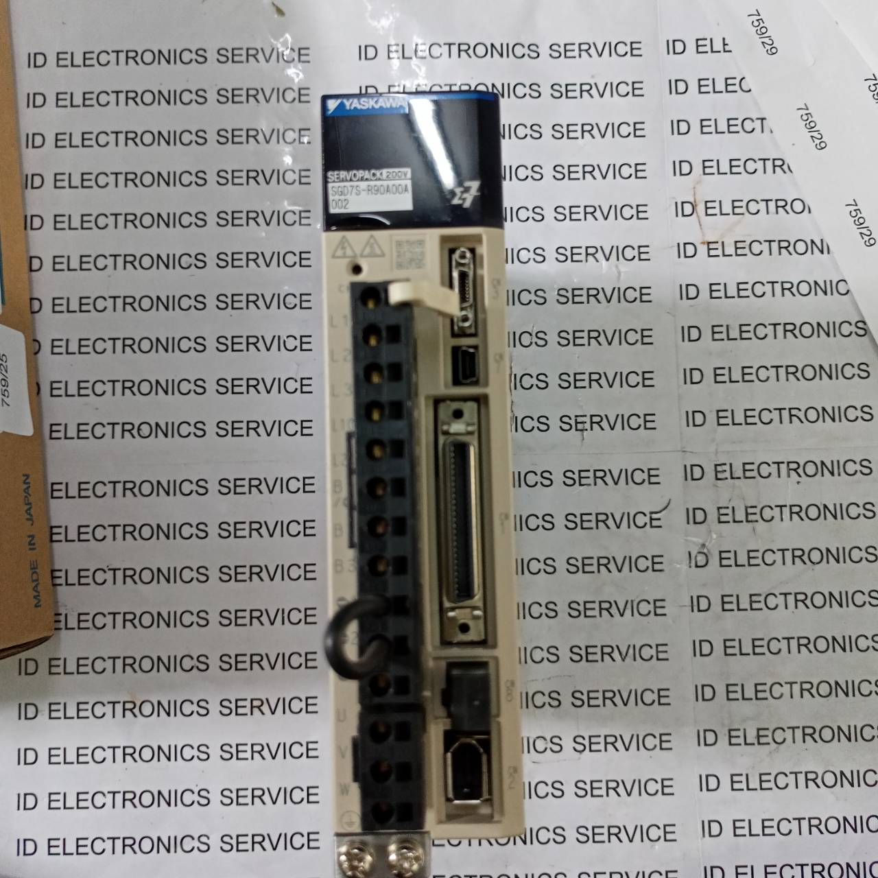 SGD7S-R90A00A002 YASKAWA SERVO DRIVE