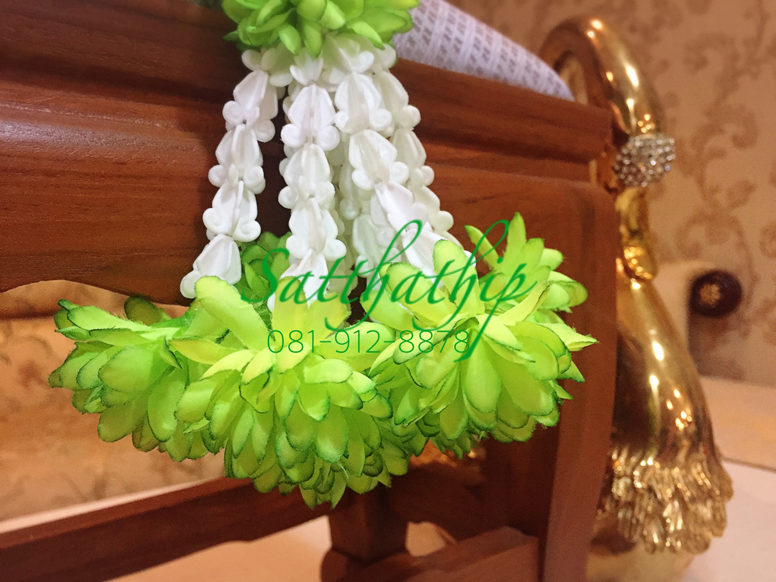 พวงมาลัยผ้า ดอกกุหลาบ สีเขียว - พวงมาลัยผ้า - Fabric garland - Rose garland