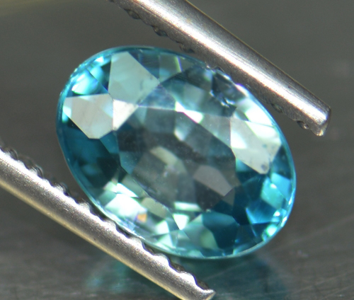 เพทายสีฟ้าน้ำทะเล (Zircon) 1.35 กะรัต