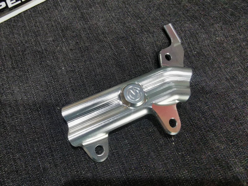 motocorse ตัวครอบสายเบรค สำหรับ Panigale V4