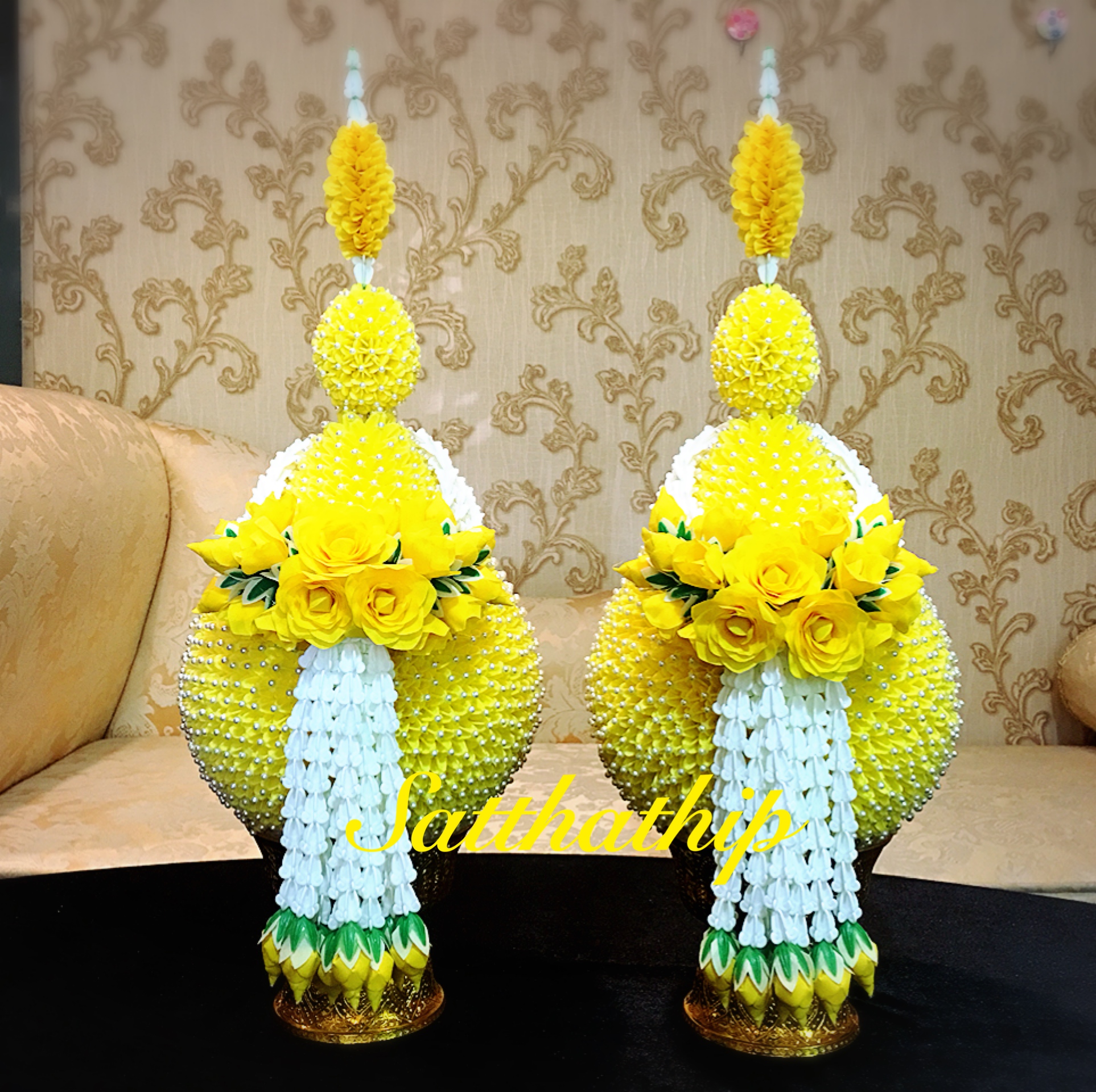 พานพุ่มดอกรักประดิษฐ์ [8"]