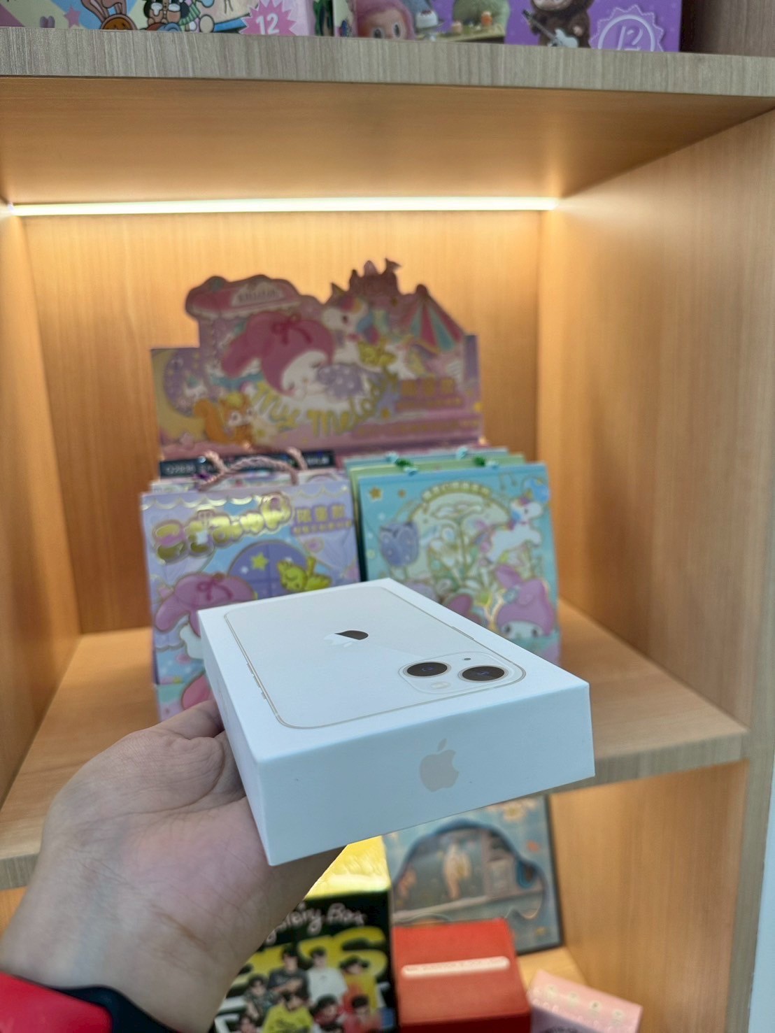 iPhone 13 128GB สี Starlight (มือ1)