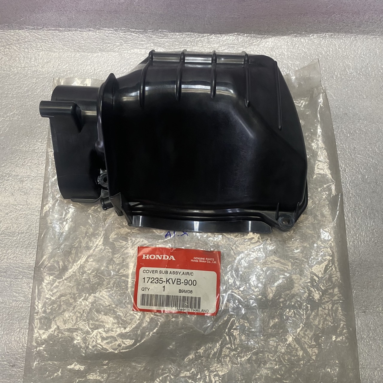 17235-KVB-900 ฝาครอบชุดหม้อกรอง CLICK110 2006 คาร์บู คลิ๊ก110 , AIR BLADE 2006-2007อะไหล่แท้ HONDA