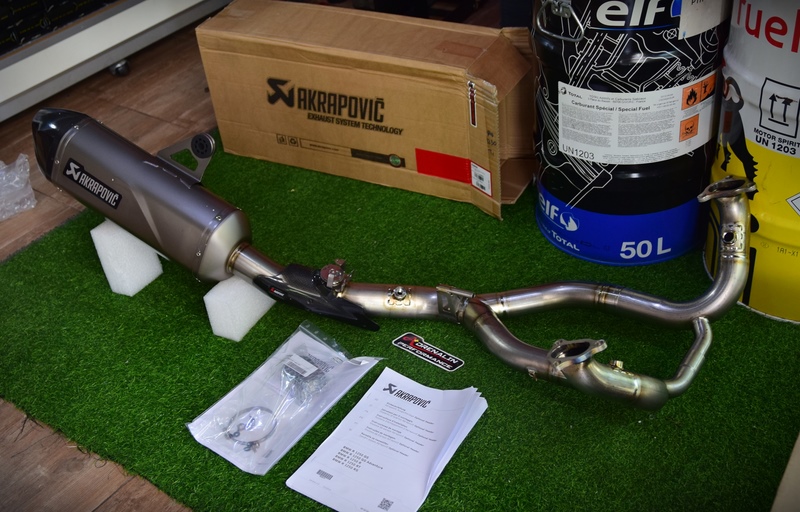 ท่อ Akrapovic ปลายไทเทเนียม สำหรับ R1250GS GSA ปี 2021+ (For Exhibition only)