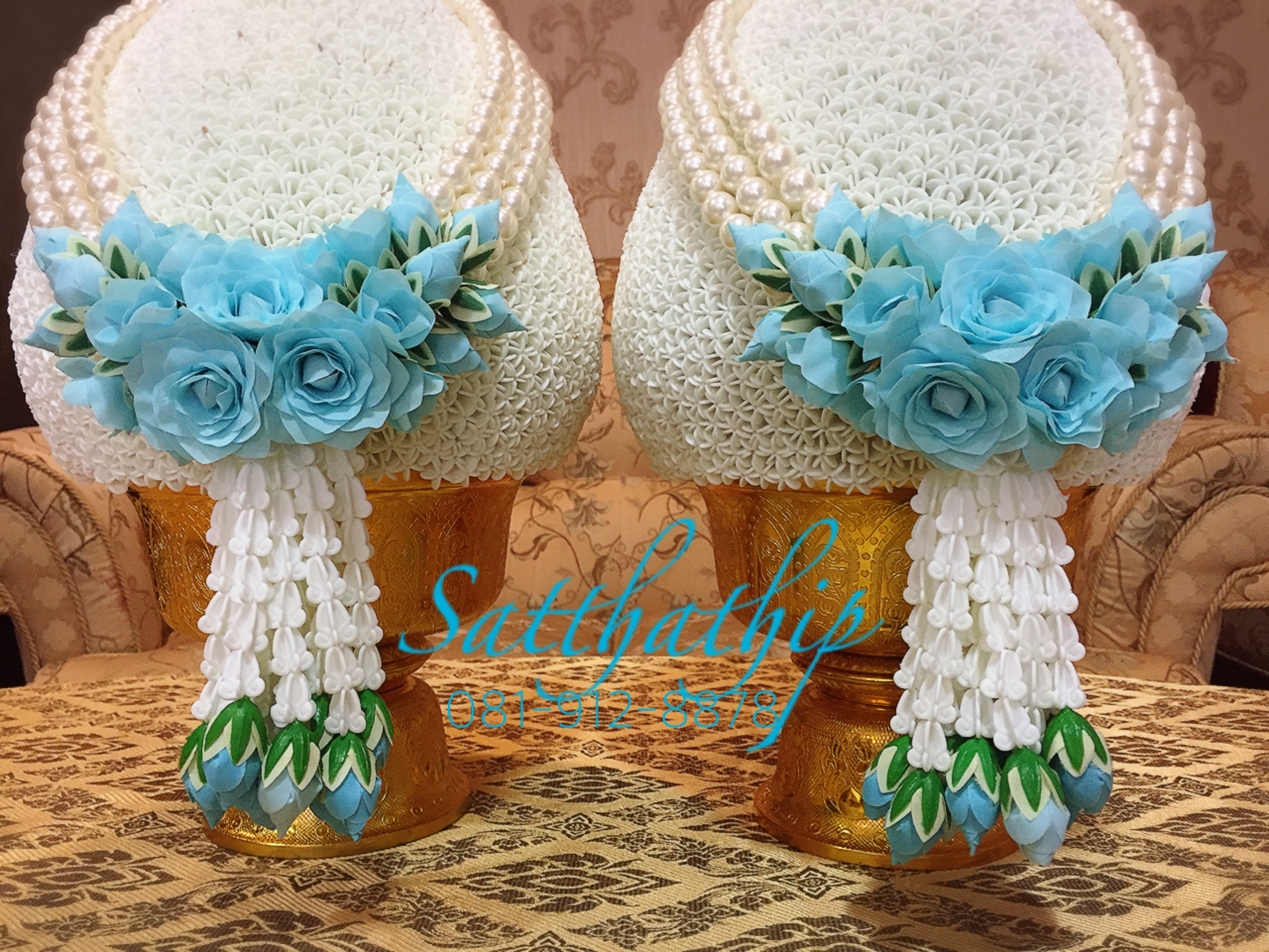 พานพุ่ม - พานพุ่มสักการะ - พานพุ่มดอกรัก - พานพุ่มดอกรักประดิษฐ์ (พลาสติก) - พานพุ่มสีขาว - Panpum