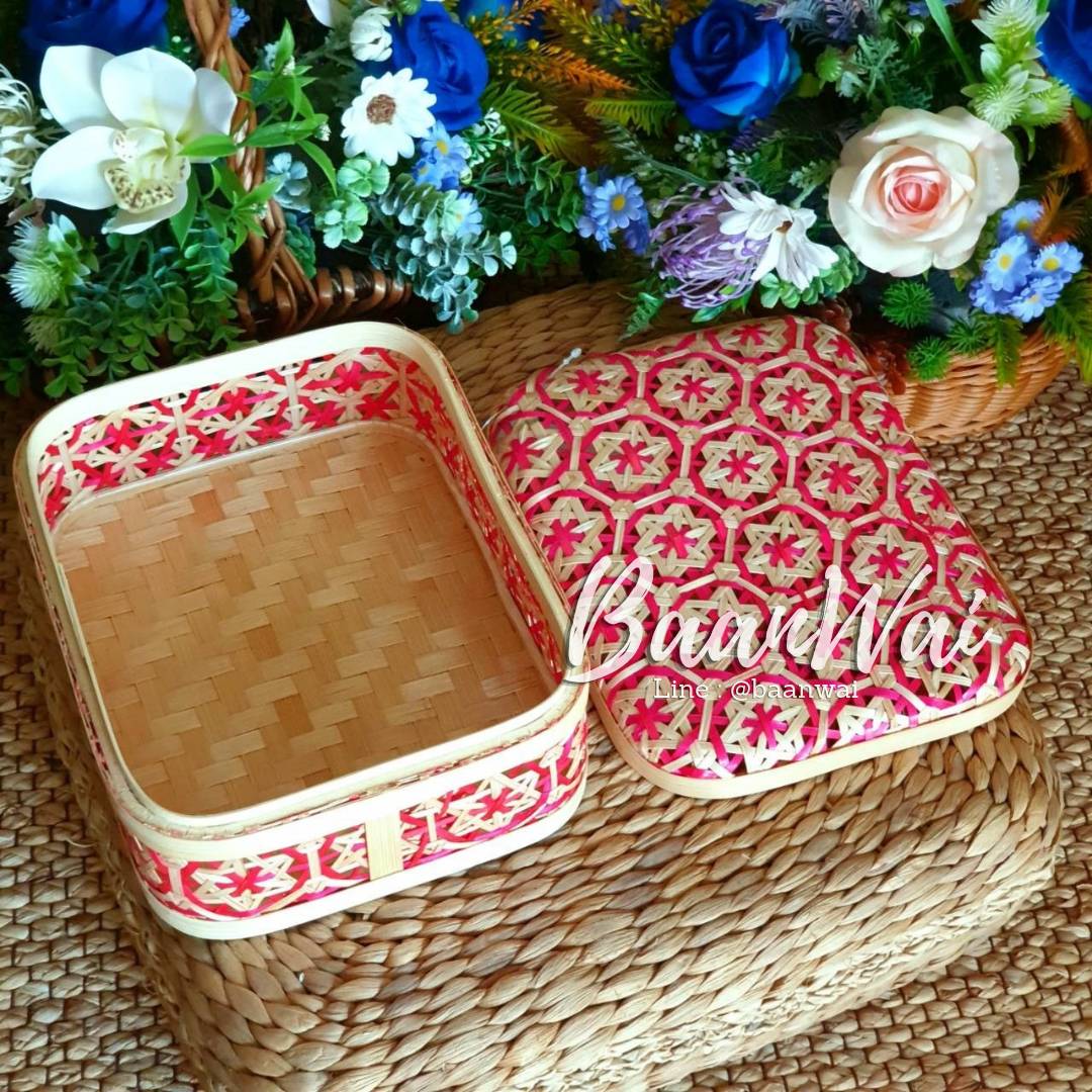 กล่องไม้ไผ่ ลายพิกุล ขนาด 20*25*8 cm