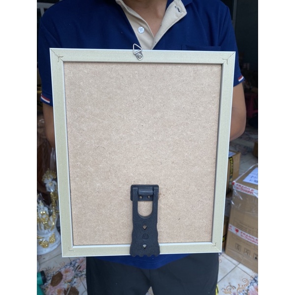 กรอบรูป ท้าวเวสสุวรรณ องค์นูนต่ำ กว้าง9นิ้วครึ่ง สูง11ครึ่ง