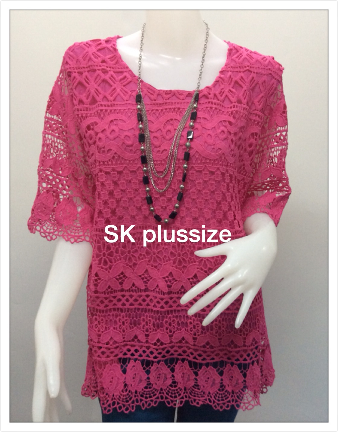 เสื้อลูกไม้ สีบานเย็น คอกลม รอบอก 46 นิ้ว
