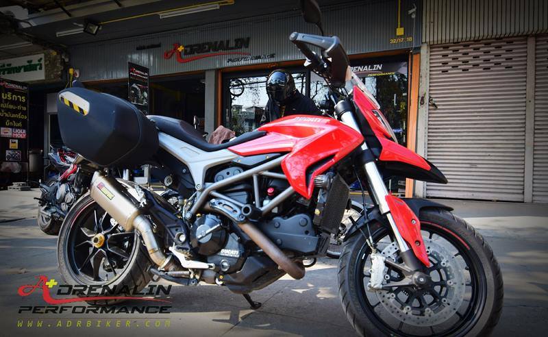 ท่อ Akrapovic สำหรับ Hypermotard 821, 939 (For Exhibition only)