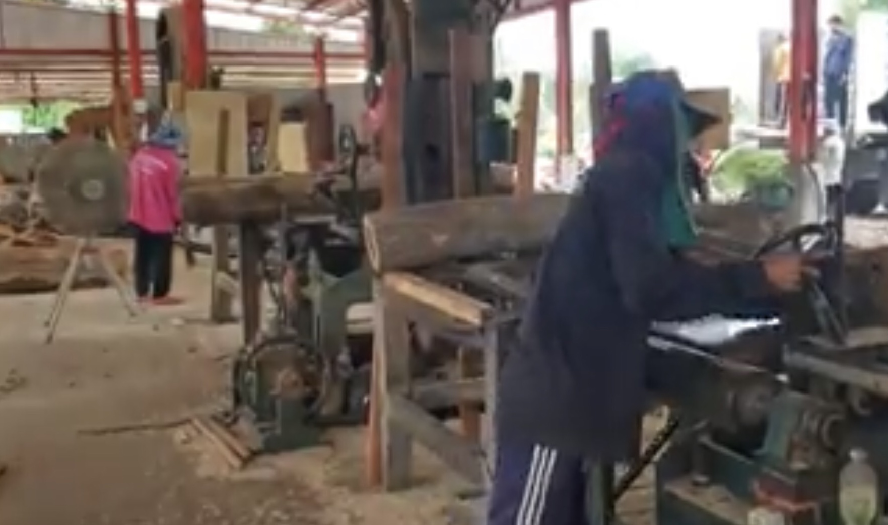 ( รหัส DT1-3x3 ) ศาลา แหย่งเสาตรง ไม้สัก สีโอ๊ค คาตาล2ชั้น เชิงเรียบโมเดิอร์น / ขนาด 3.00x3.00x3.00 เมตร