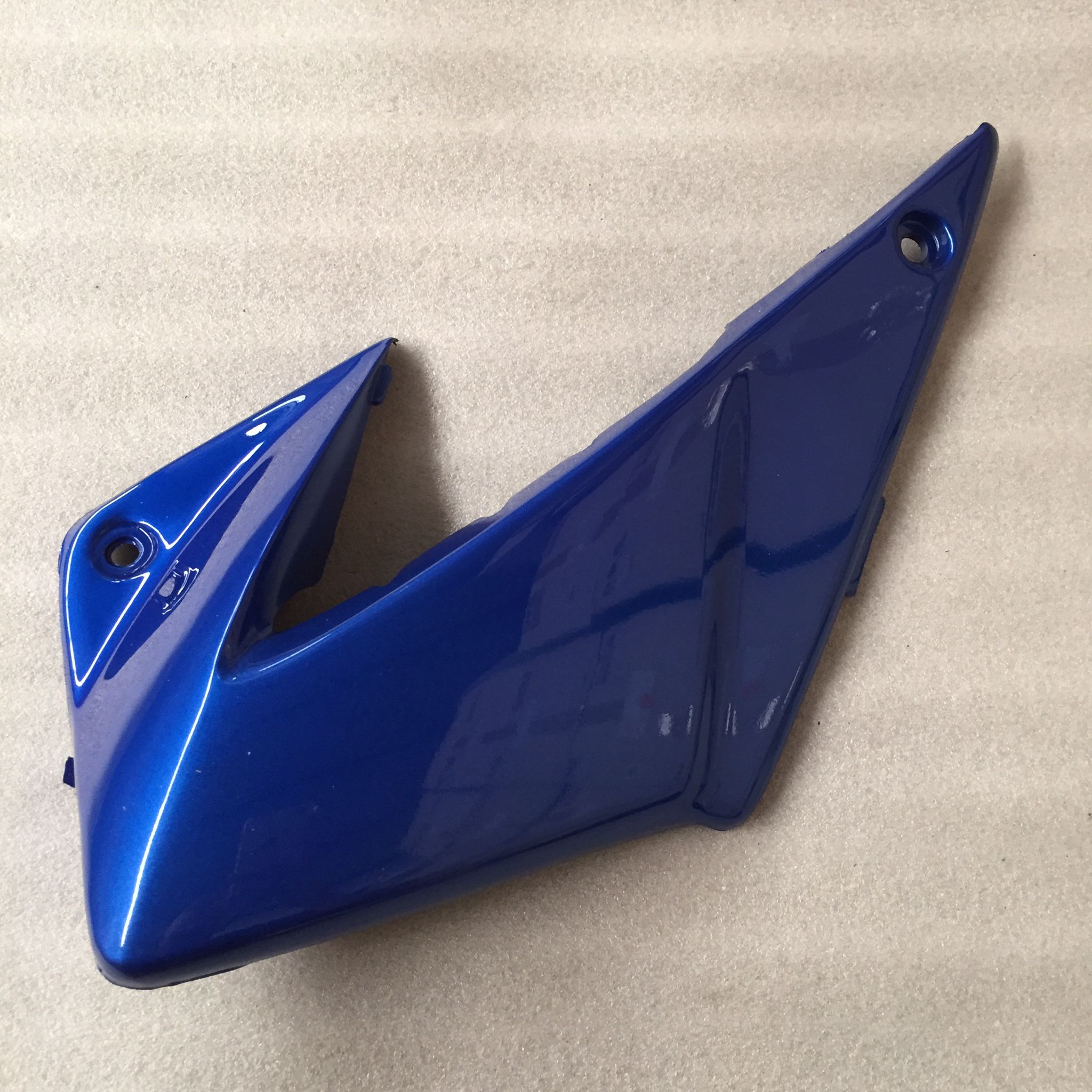 ปีกหม้อน้ำ R/L สีน้ำเงิน 325 สำหรับรุ่น SONIC ปี 2004 อะไหล่เทียบ NCA (นำเจริญ) 2302HFS04325