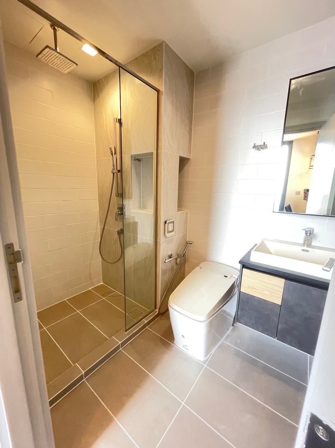 The Line Jatujak Mochit