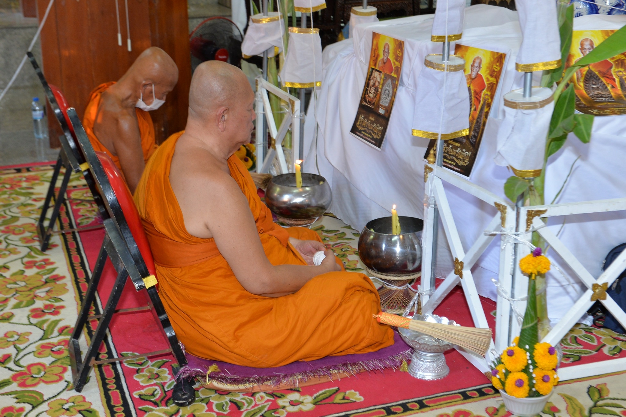 เหรียญหล่อเจ้าสัวจันทร์เพ็ญ ท่านเจ้าคุณเฒ่าหลวงปู่ทอง วัดดอนไก่ดี อายุ106 ปี พรรษา 82 เนื้อทองชนวน เทนำฤกษ์ผิวโบราณ จัดสร้าง ปี 2565