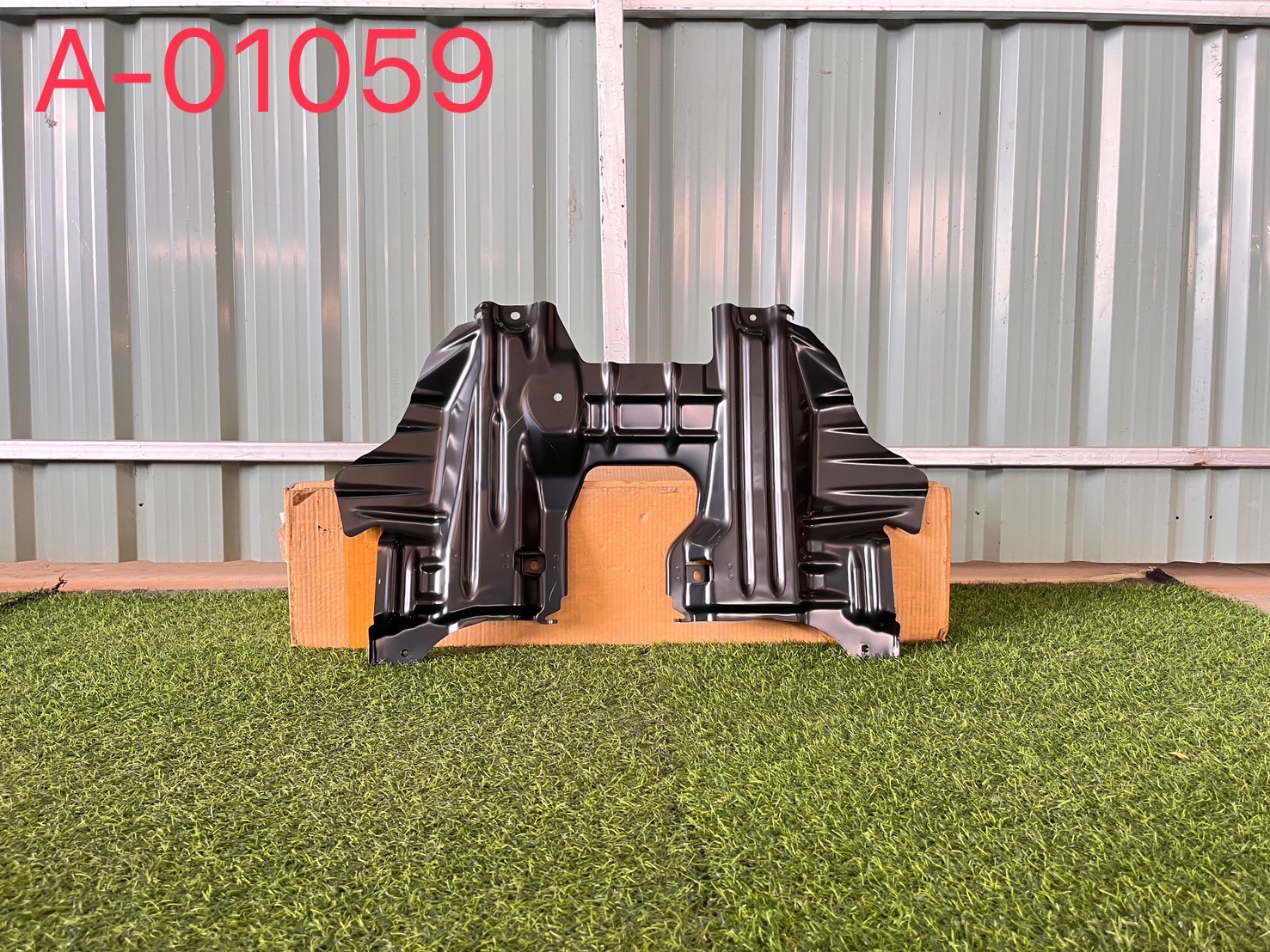 แผ่นเหล็กใต้เครื่อง Toyota Revo 2015-20