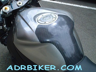 แผงคาร์บอนเคฟล่าห์กันรอยตัวถัง clever wolf สำหรับ R1