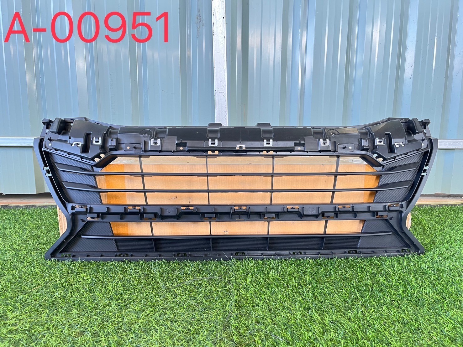 ซับในหน้ากระจังตัวล่าง Isuzu D-Max 2022 ใหม่แท้