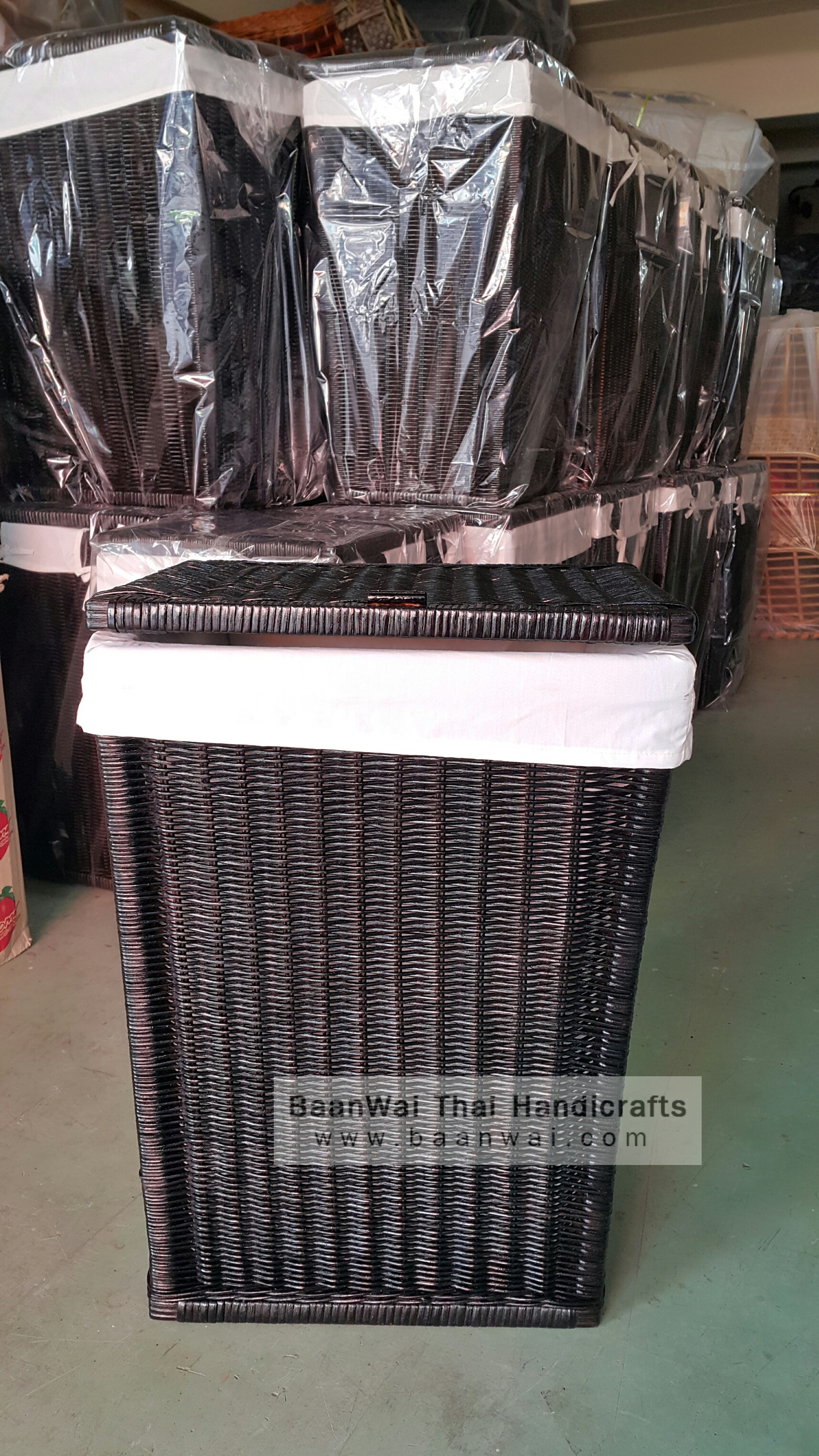 ตะกร้าผ้า หวายแท้ บุผ้า