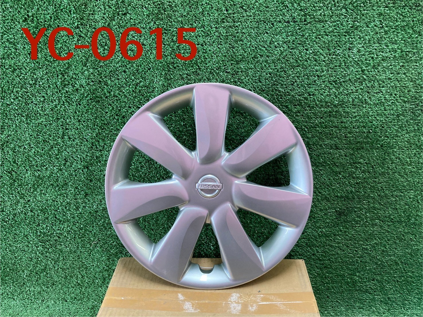 ฝาครอบกะทะล้อ Nissan Almera แท้มือสอง