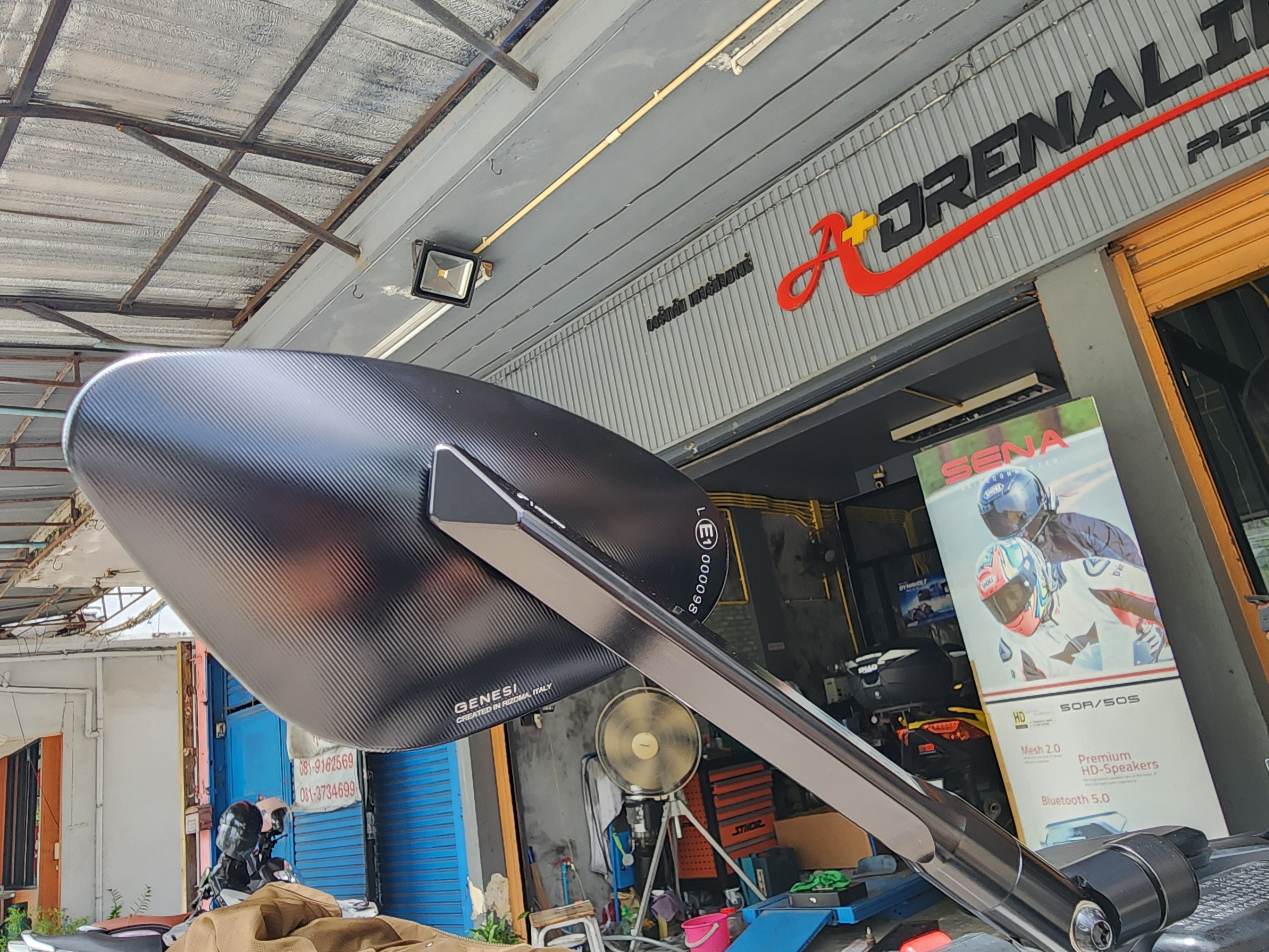 กระจกมองข้าง Rizoma รุ่น Genesi สำหรับ X-adv 750 ราคาข้างละ