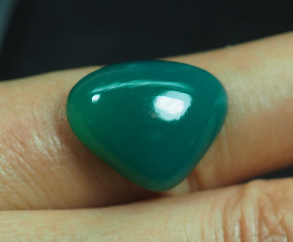 คาลซิโดนีสีเขียว (Green Chalcedony) 11.10 กะรัต