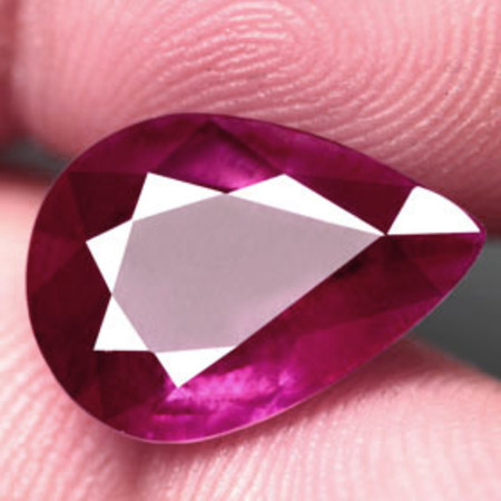พลอยทับทิม (Ruby) 8.20 กะรัตสีชมพูอมม่วง