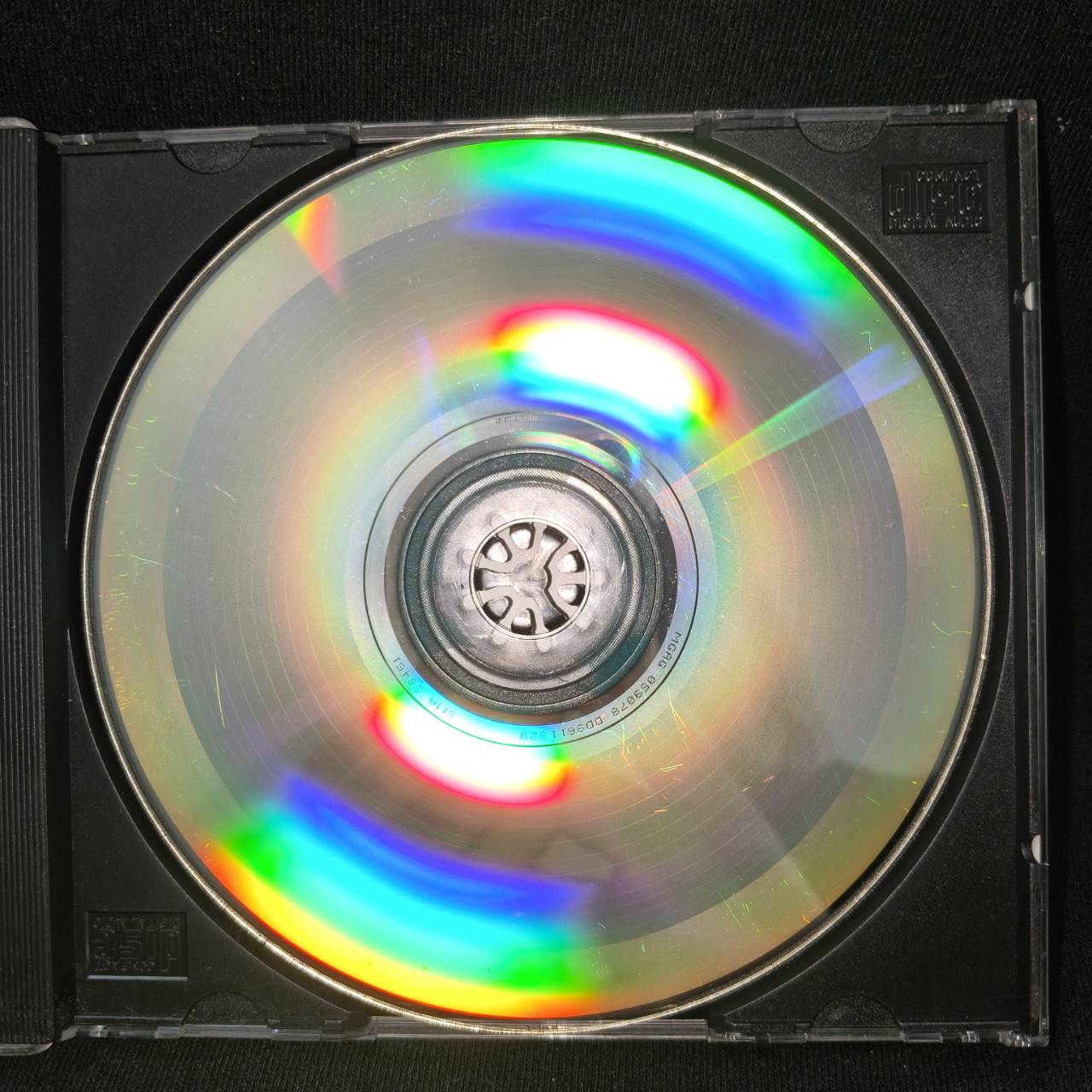 อรวี สัจจานนท์ – เพชรน้ำหนึ่ง 4 / มีรอยบ้าง