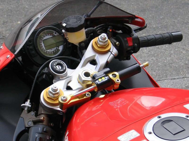 กันสะบัด Hyper pro พร้อมขาจับสำหรับ Z800