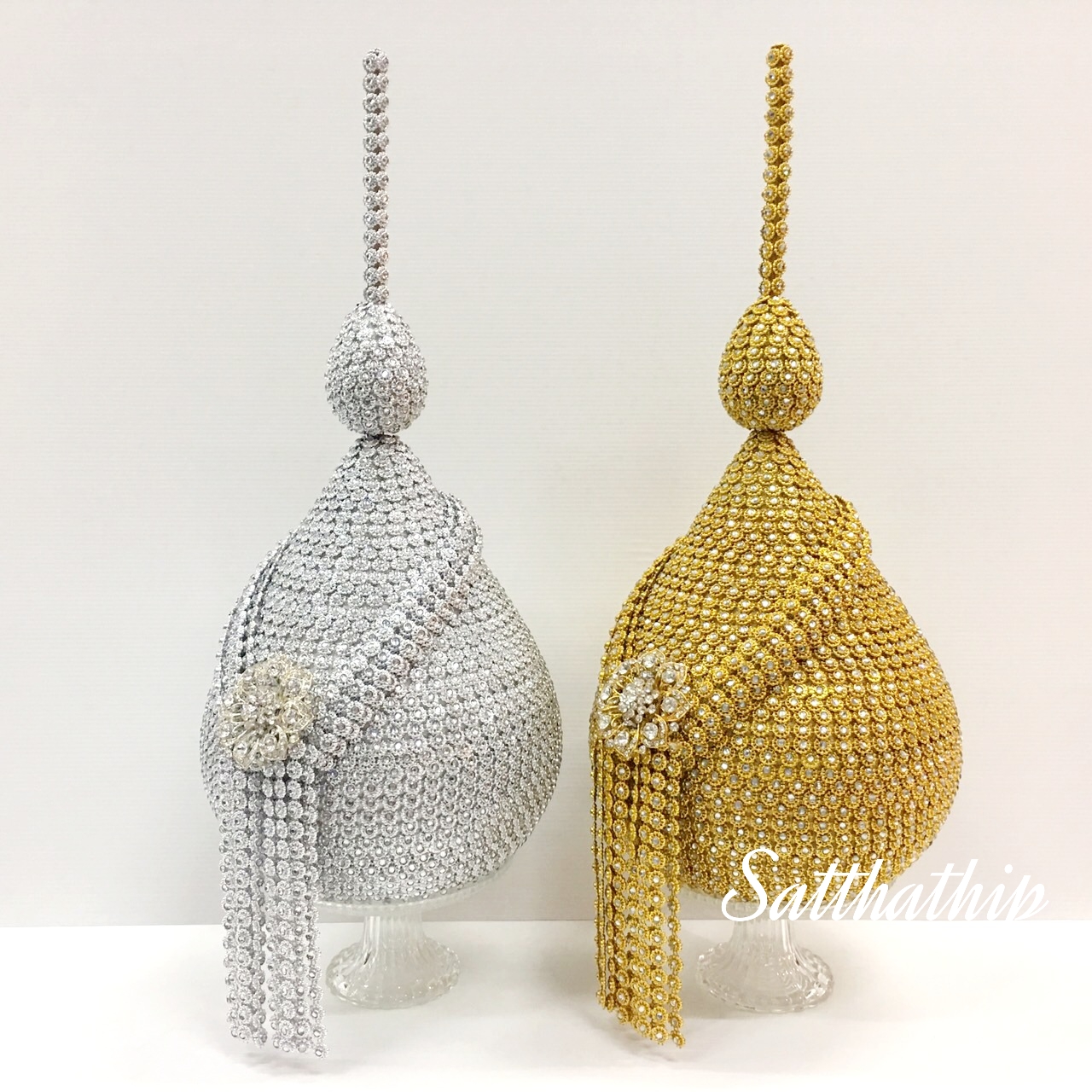 พานพุ่ม - พานพุ่มสักการะ - พานพุ่มเงินทอง - พานพุ่มนพเก้า [8 นิ้ว/ 4,000บาท/คู่]