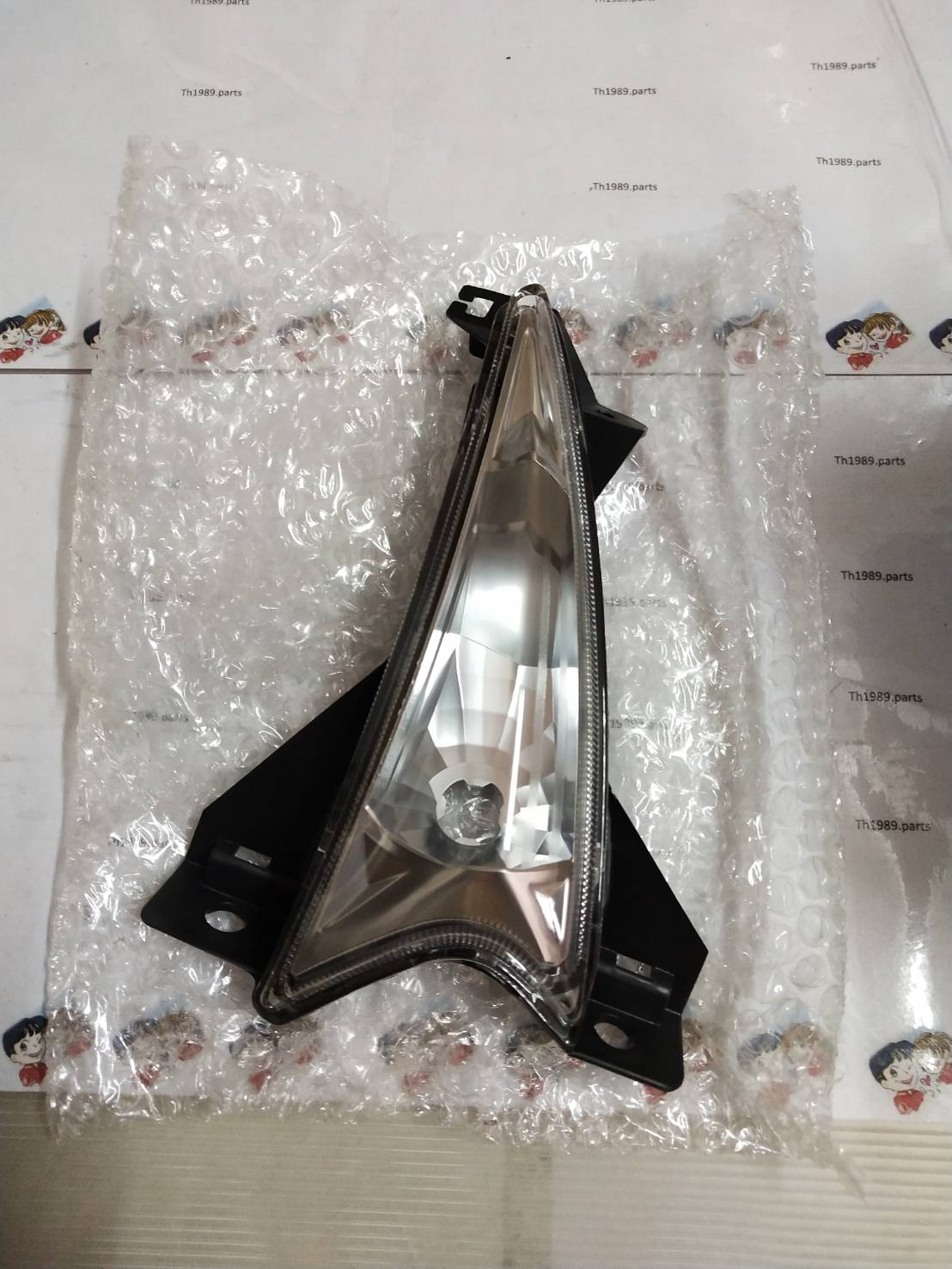 ชุดไฟเลี้ยวหน้าข้างซ้าย SPARK115I 2013-2016 , SPARK LX 2017 อะไหล่แท้ YAMAHA 1FC-H3310-00
