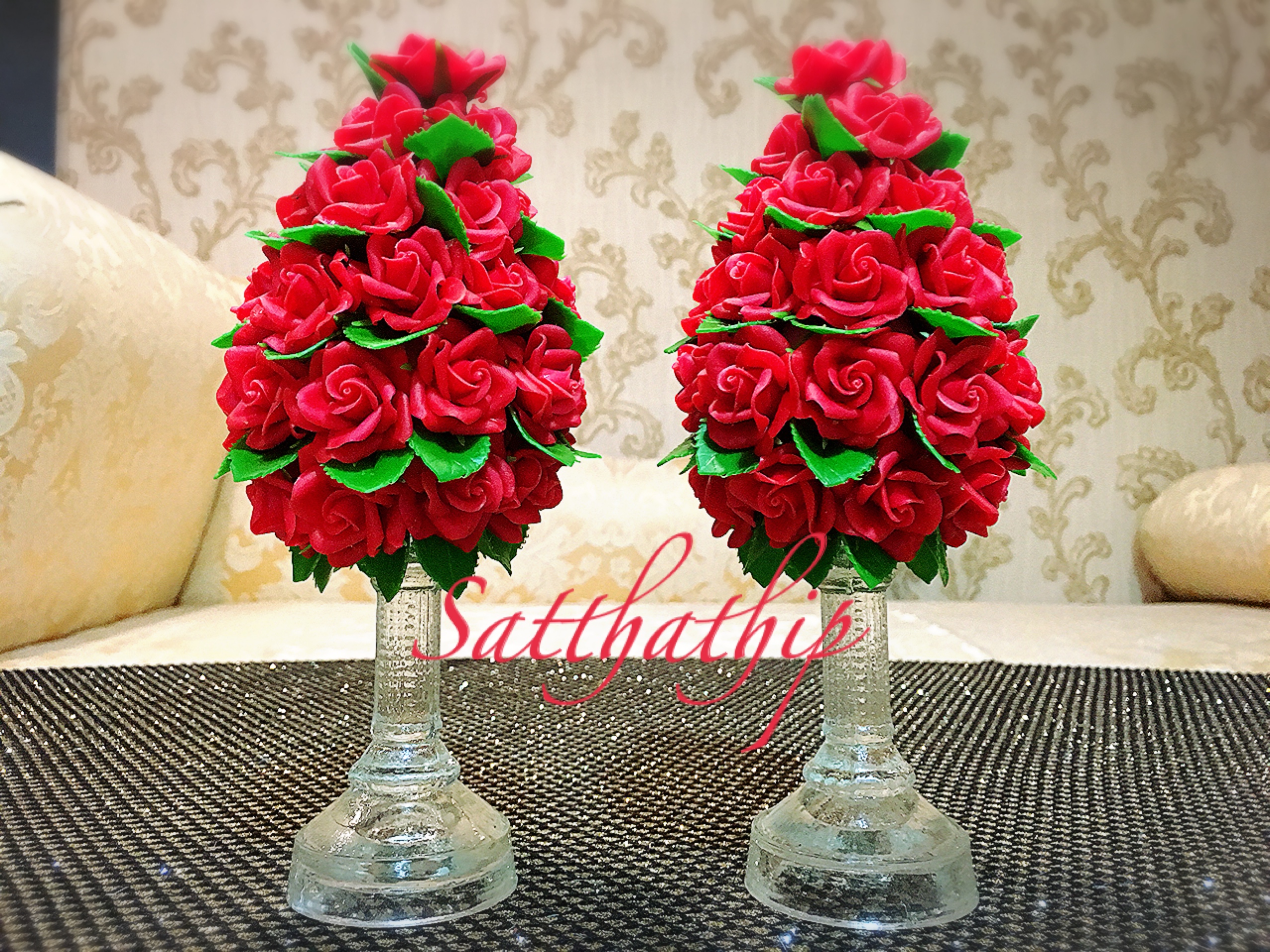 พานพุ่มดอกกุหลาบ ประดิษฐ์จากดิน [3 นิ้ว 1,250 บาท/คู่]