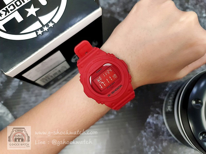 CASIO G-SHOCK นาฬิกาข้อมือ นาฬิกากันน้ำ นาฬิกาของแท้ ประกันศูนย์ CMG 1 ปี รุ่น DW-5735C-4D