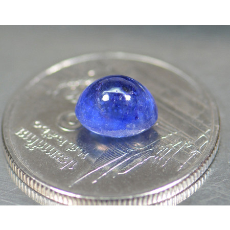 พลอยไพลินหลังเบี้ย (Sapphire) 2.45 กะรัต
