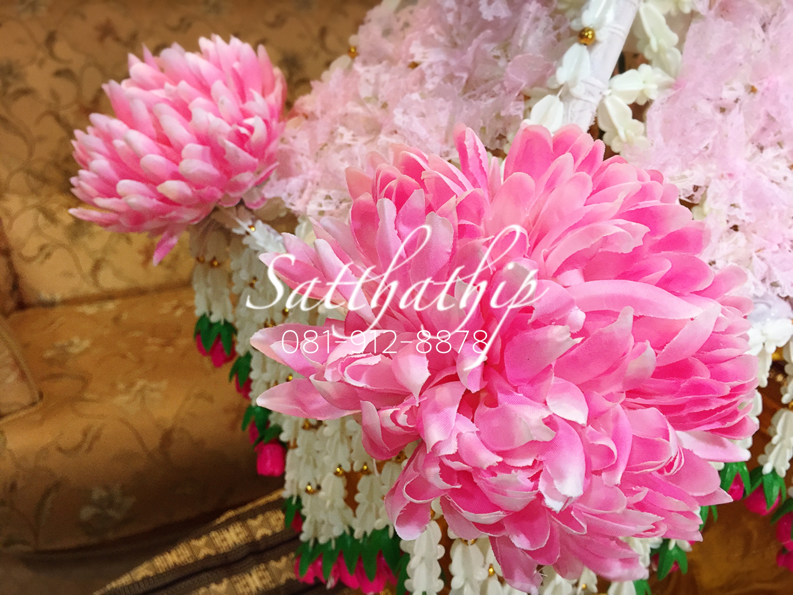 พานแว่นฟ้า - ดอกไม้คลุมไตร - ฝาครอบไตร