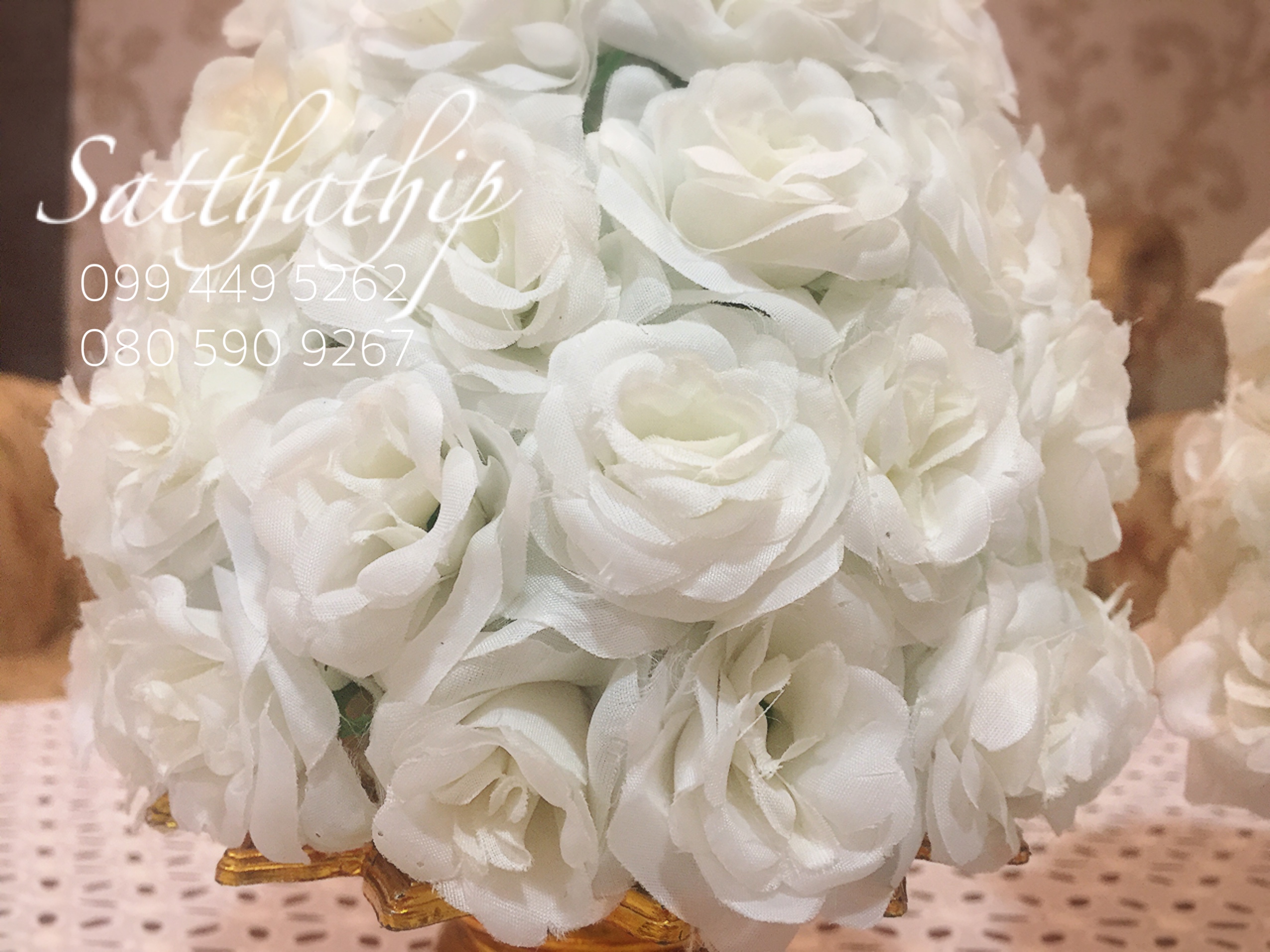 พานพุ่มดอกกุหลาบ - พานพุ่มดอกกุกลาบ (สีขาว) ประดิษฐ์จากผ้า - Phan bush