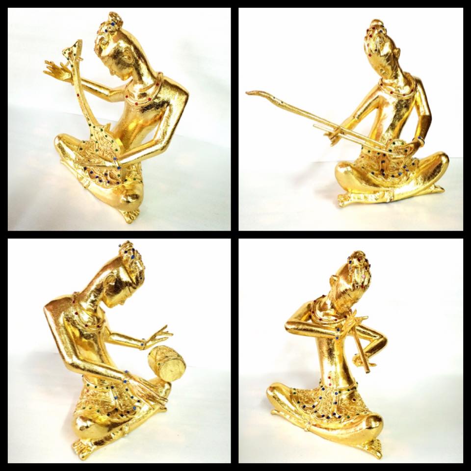 หุ่นลีลา ดีดสีตีเป่า