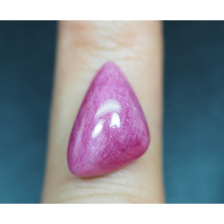 พลอยทับทิมแท้ (Ruby) 6.80 กะรัตสีม่วงแดง