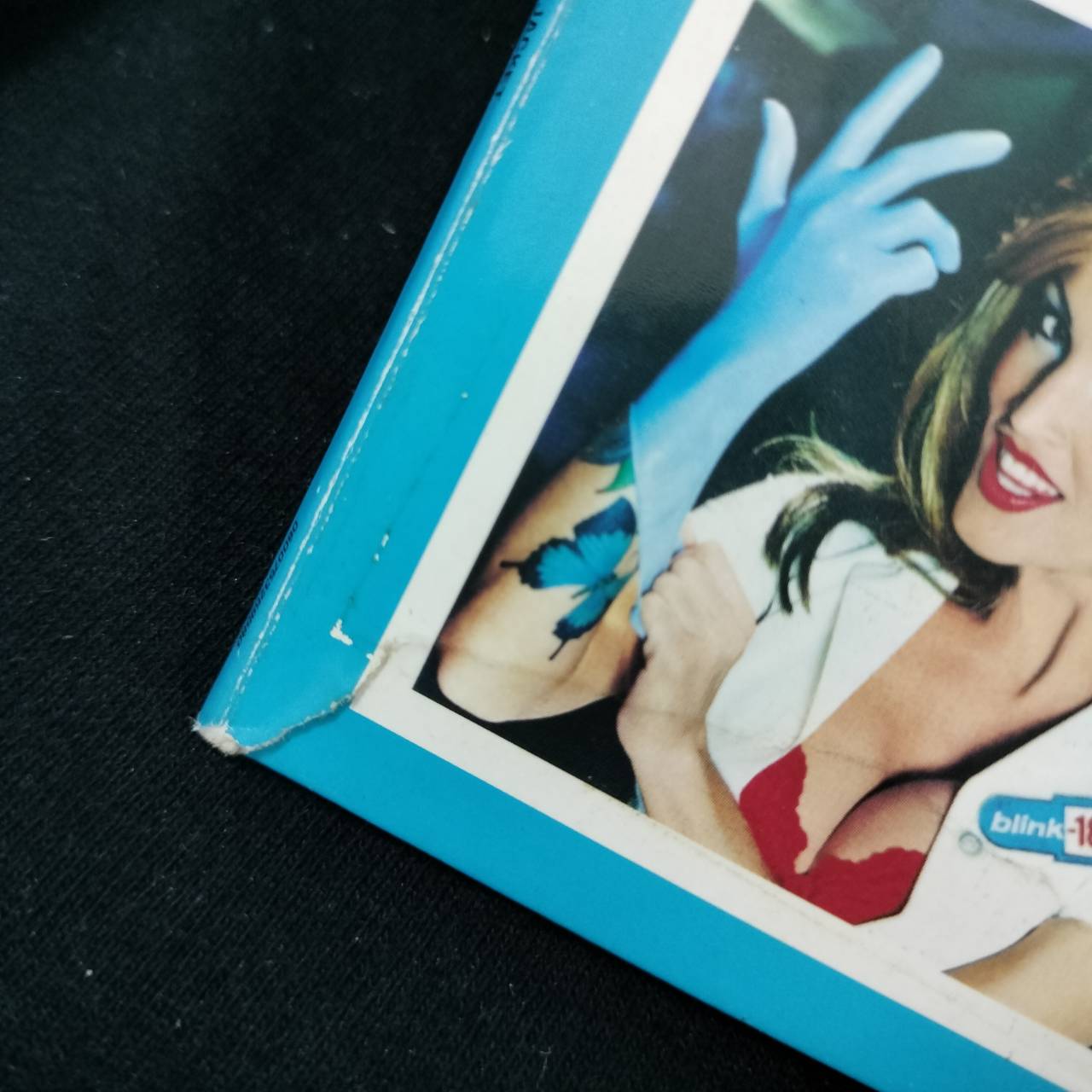 Blink 182 – Enema Of The State + Take Off Your Pants And Jacket / EU / กล่องกระดาษฉีกมุมเล็กน้อย / 2CD / แผ่นดี
