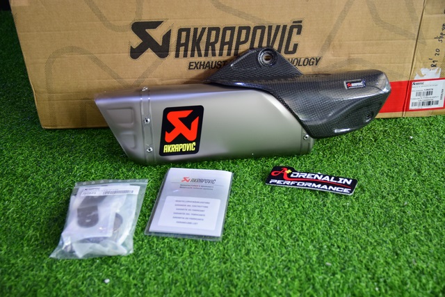 ท่อ Akrapovic ทรง GP สำหรับ R1 2020+ (For Exhibition only)