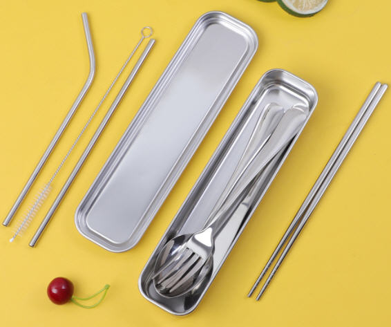 ชุดช้อนส้อมมีดหลอด