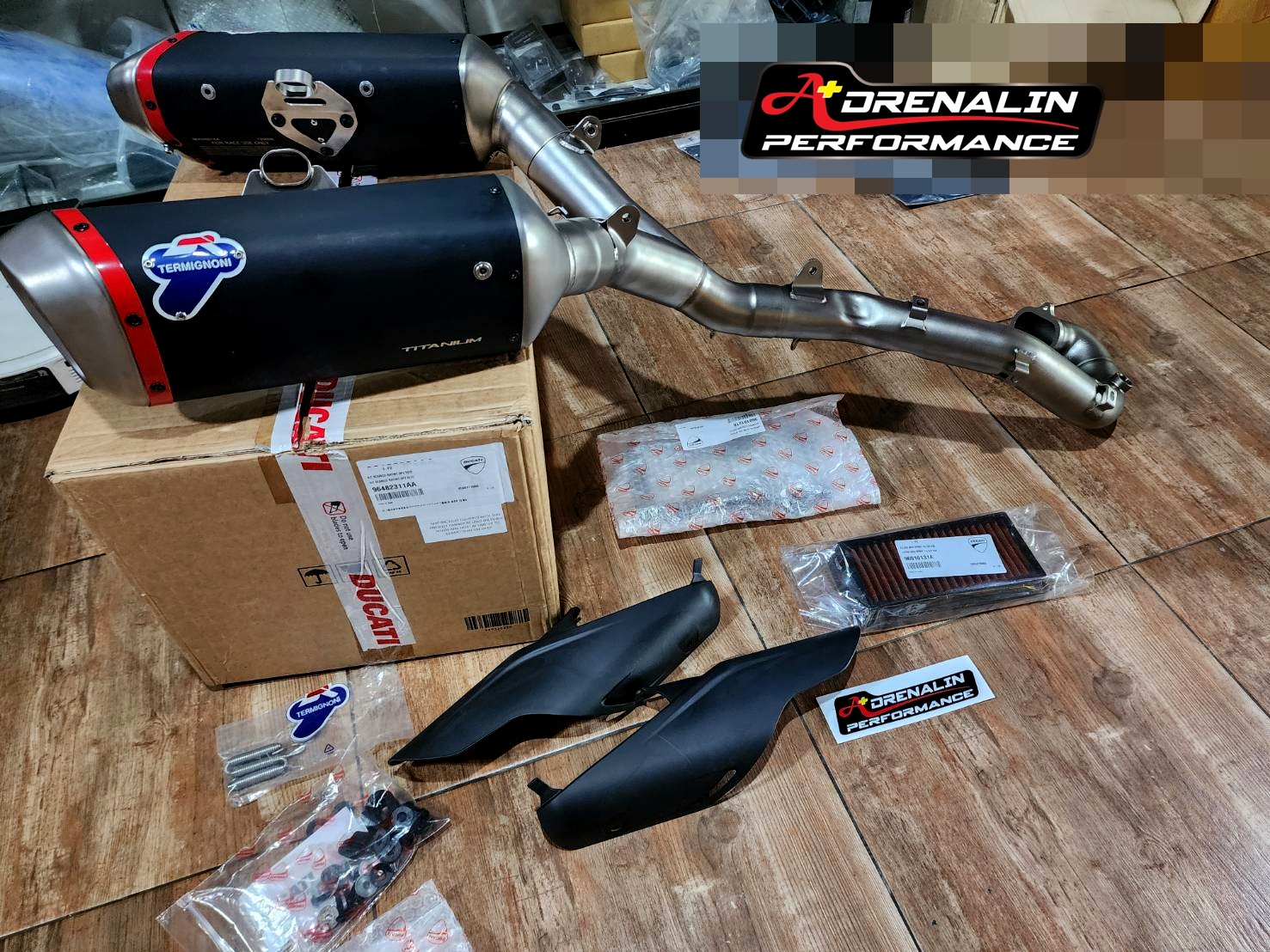 ท่อฟูล Termignoni สำหรับ Hypermotard 698 mono ท่อคู่ไทเทเนียมดำ พร้อมคอ racing แสตนเลส (For Exhibition only)