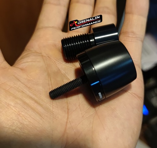 อแดปเตอร์ปลายแฮนด์ rizoma สำหรับ Tmax 2015+ 2022+ เพื่อใส่กับปลายแฮนด์ได้ทุกยี่ห้อ