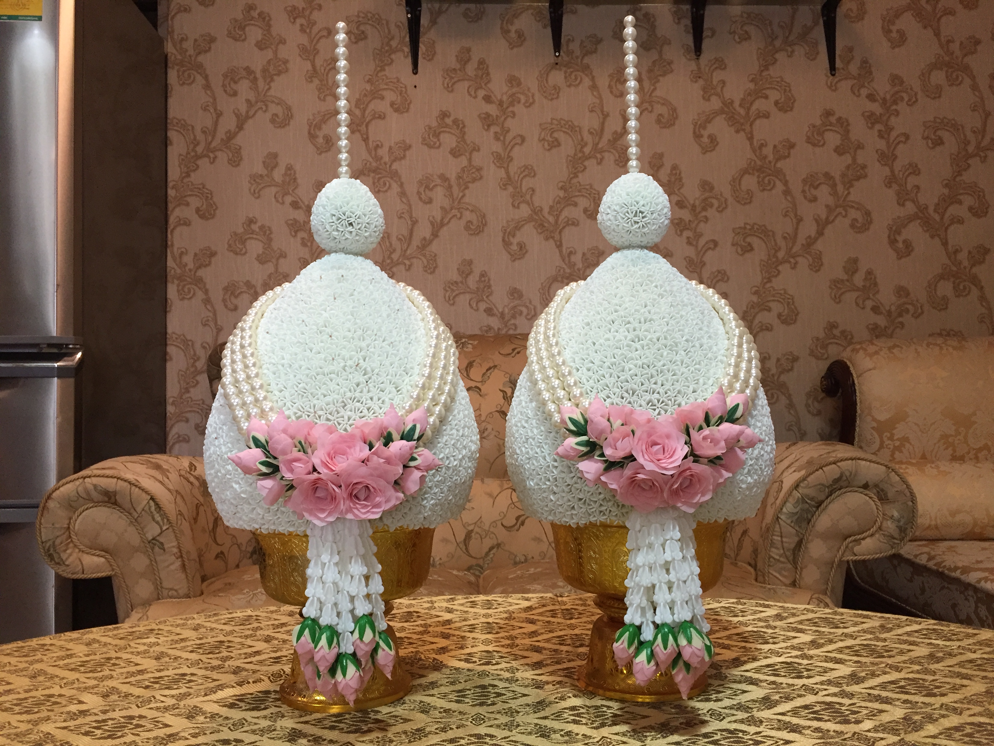 พานพุ่ม - พานพุ่มสักการะ - พานพุ่มดอกรัก - พานพุ่มดอกรักประดิษฐ์ (พลาสติก) - พานพุ่มสีขาว - Panpum