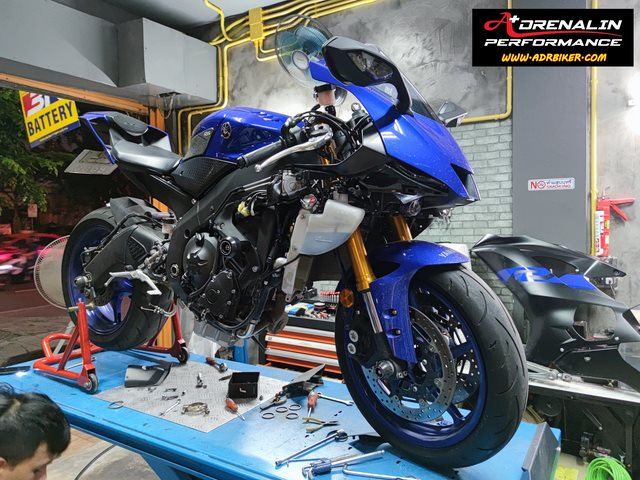 ชุด Y-pipe สำหรับ R6 2017+ จาก M4 USA (For Exhibition only)