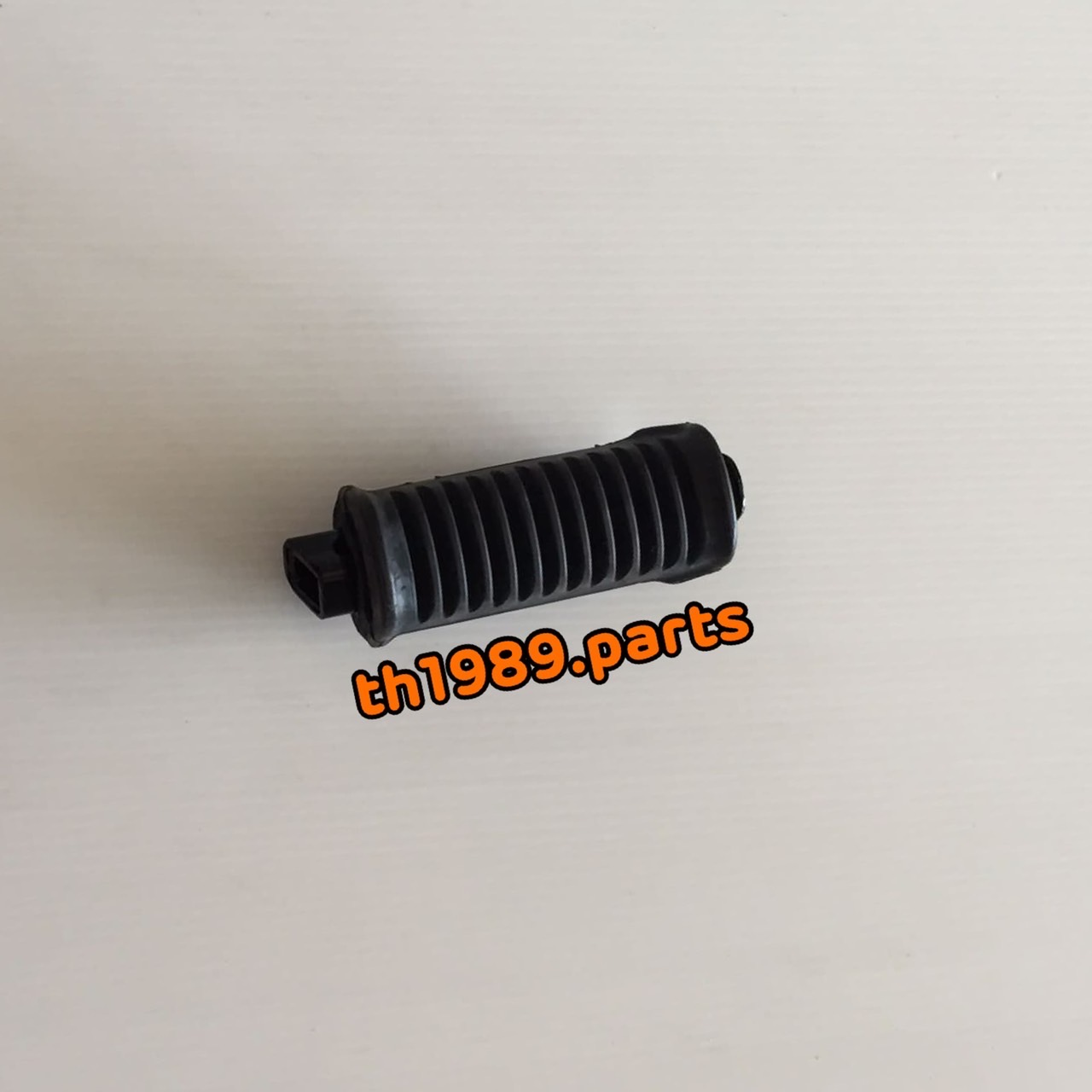 พักเท้าหลัง ข้าวขวา สำหรับรุ่น Smash 110 Junior FD110XC-A อะไหล่แท้ SUZUKI 43600-09G00-000