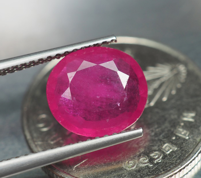 พลอยทับทิม (Ruby) 2.95 กะรัตสีชมพู