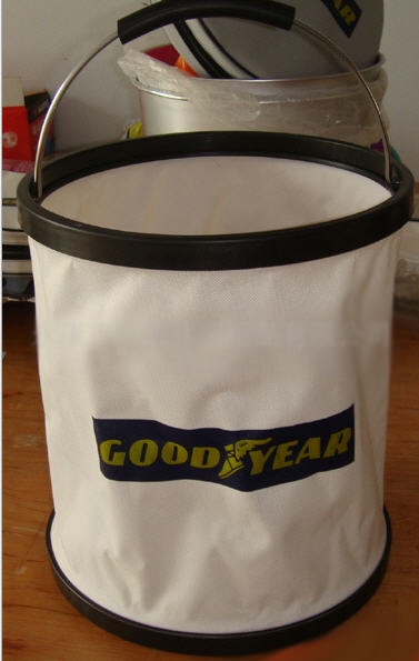 ถังใส่น้ำพับได้,ถังน้ำพับได้สกรีนโลโก้