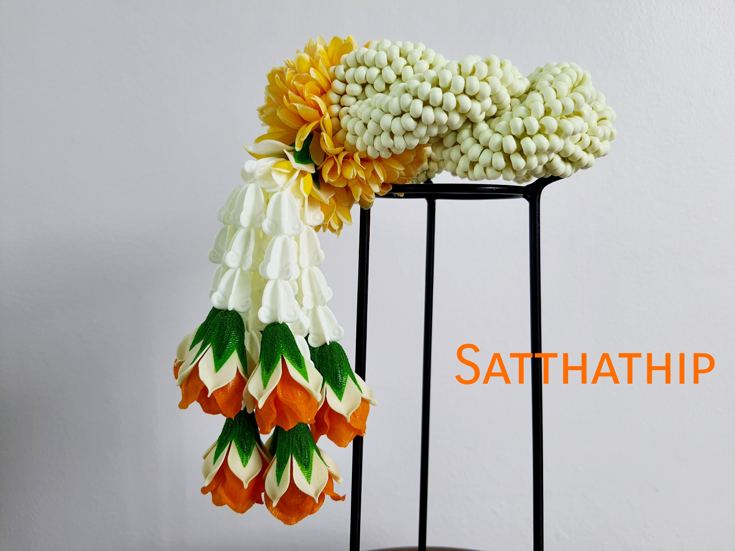 พวงมาลัยดอกรัก - พวงมาลัยดอกรักเกลียว - พวงมาลัยดอกรักเกลียวประดิษฐ์